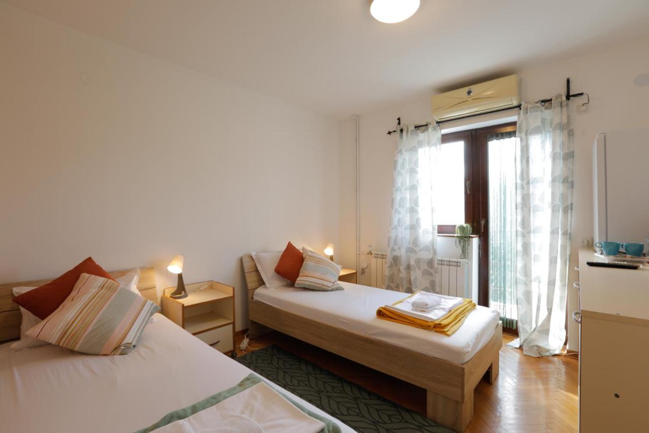 Aviator Apartments & Rooms Nikola Tesla Airport Belgrade Surčin المظهر الخارجي الصورة