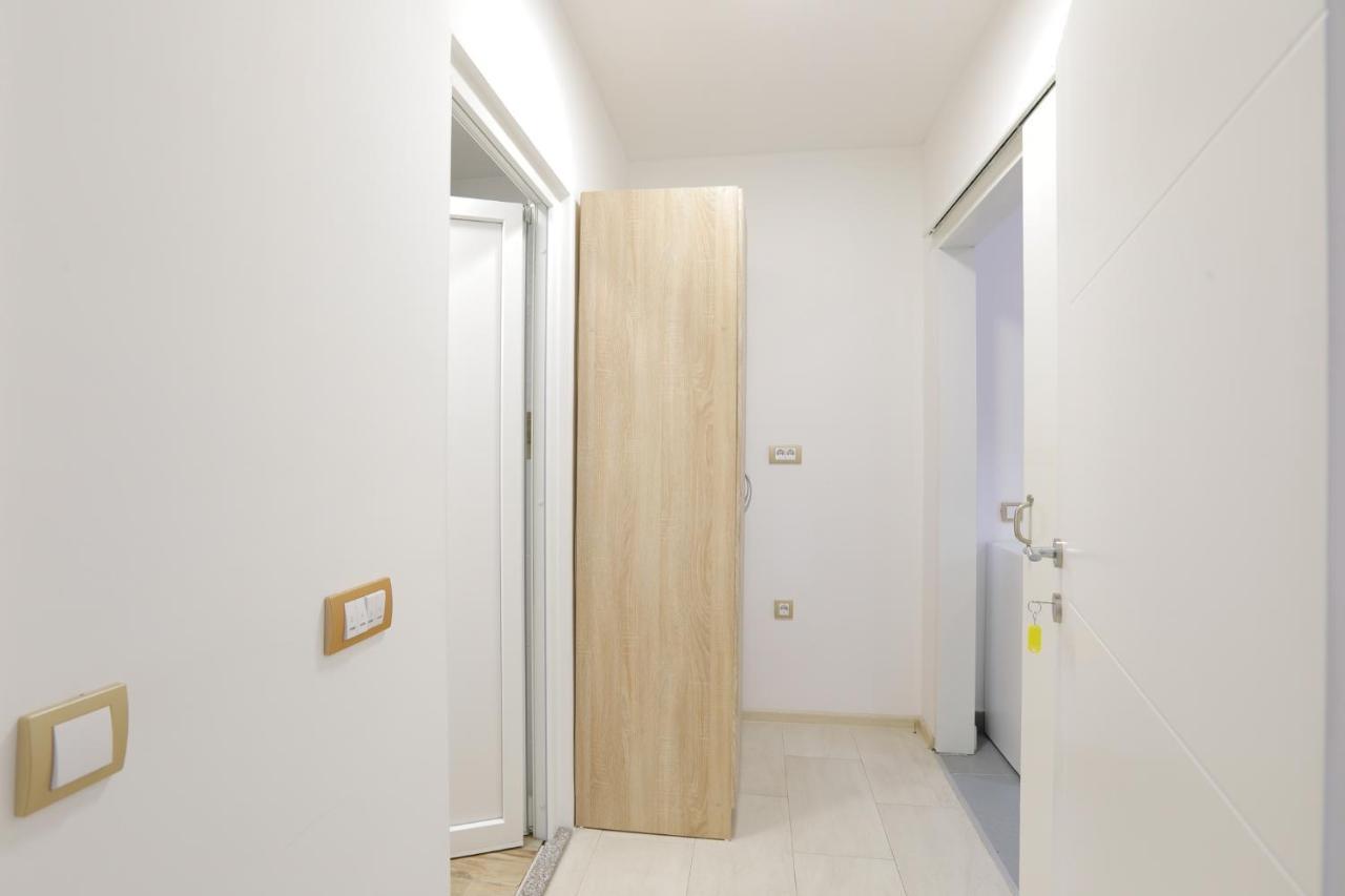 Aviator Apartments & Rooms Nikola Tesla Airport Belgrade Surčin المظهر الخارجي الصورة