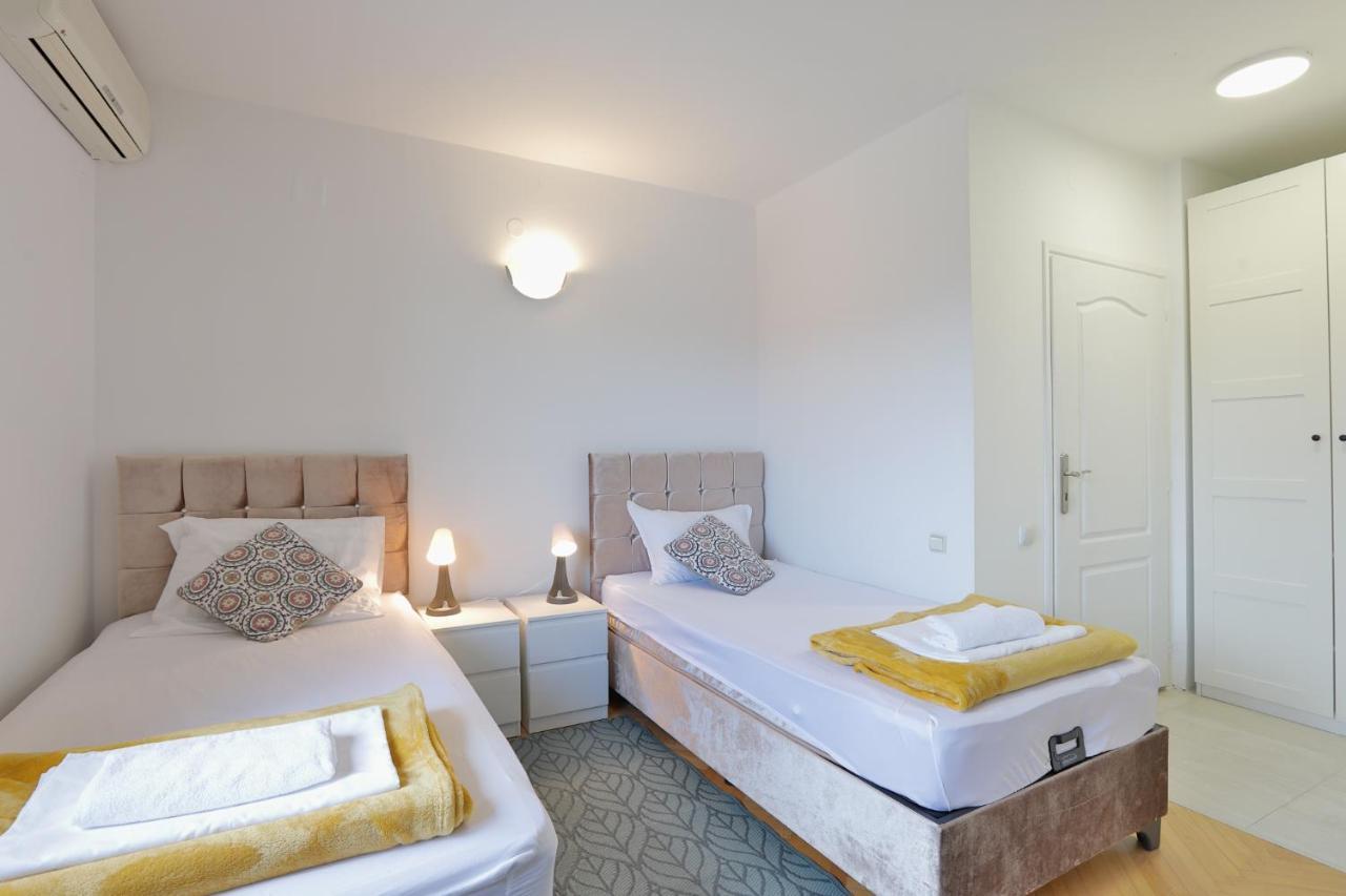 Aviator Apartments & Rooms Nikola Tesla Airport Belgrade Surčin المظهر الخارجي الصورة