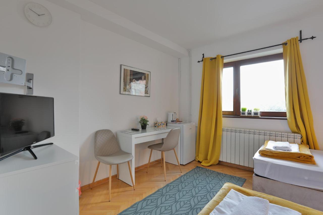 Aviator Apartments & Rooms Nikola Tesla Airport Belgrade Surčin المظهر الخارجي الصورة